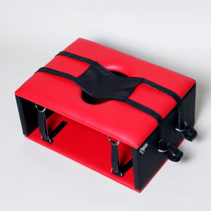 CHAISE FACESITTING ROUGE/NOIR