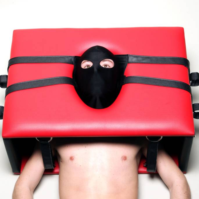 STUHL FACESITTING ROT/SCHWARZ