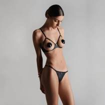 DUNKELKAMMER - SG NACKTE BRÜSTE