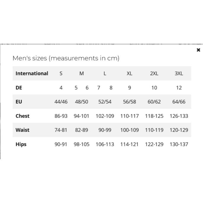 MATTE WETLOOK-SHORTS + TASCHEN