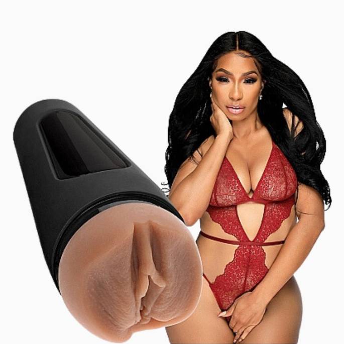 MAIN SQUEEZE - MASTURBATOR KARLIE REDD