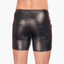 HALBLANGE SHORTS AUS WETLOOK