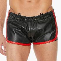 SCHWARZE LEDERSHORTS MIT ROTEM RAND
