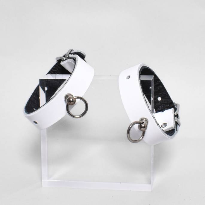 BRACELETS-MENOTTES BLANC BOUCLE