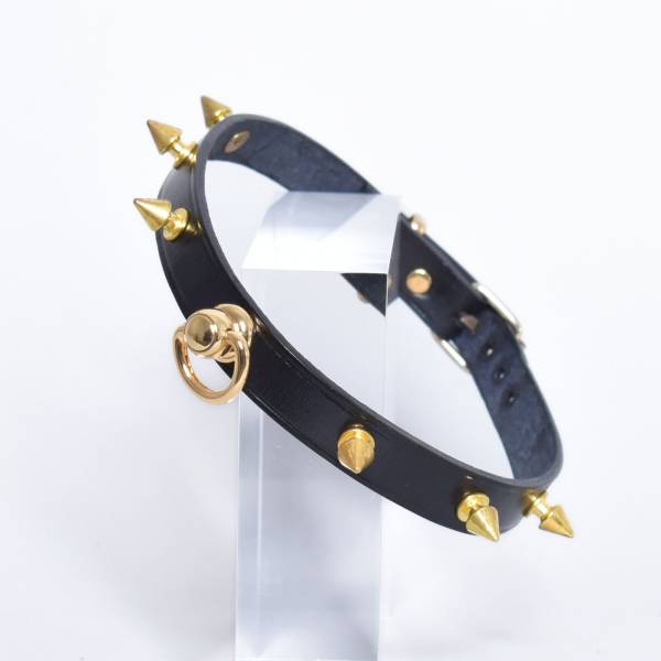 THE MUSE-CARMEN NECKLACE STORE