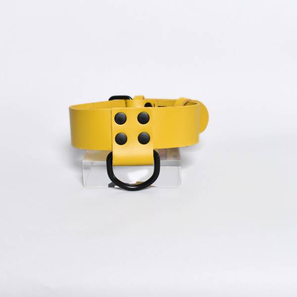 Breite Halsketten aus Leder