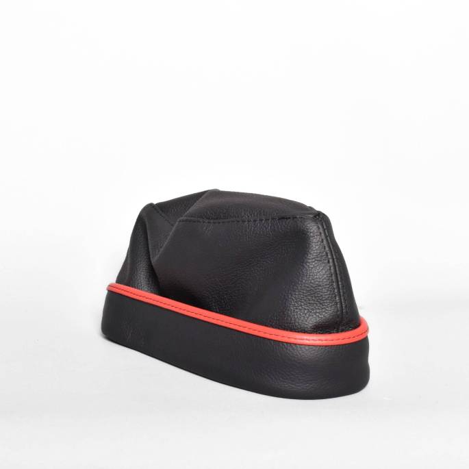 Calot cuir noir-rouge