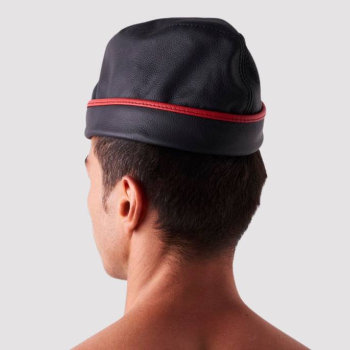 Calot cuir noir-rouge