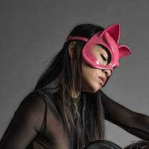 CATWOMAN-MASKE AUS WEISSEM FORMLEDER