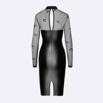 BLEISTIFTKLEID MIT ÄRMELN SCHLEIER