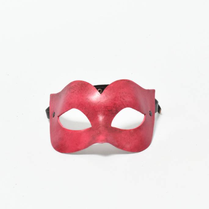 Maske aus rotem Leder Kurven
