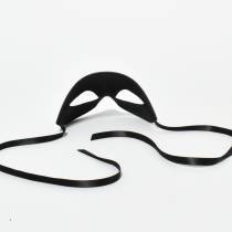 Schwarze Ledermaske Kurven