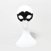 Schwarze gewellte Samtmaske