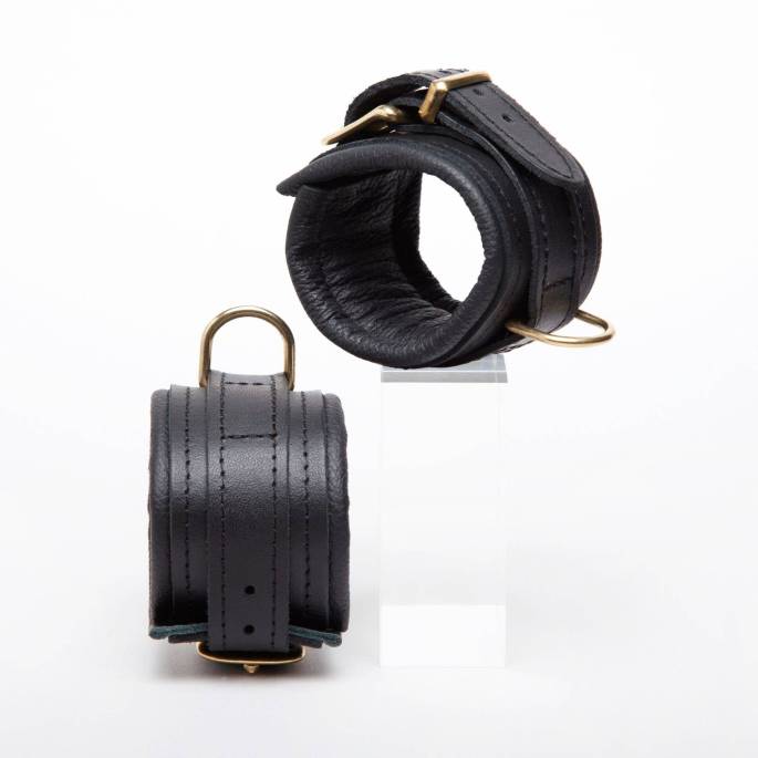 Pack contrainte cuirnoir anneau doré