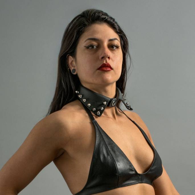 COLLIER COL CUIR CLOUTÉ