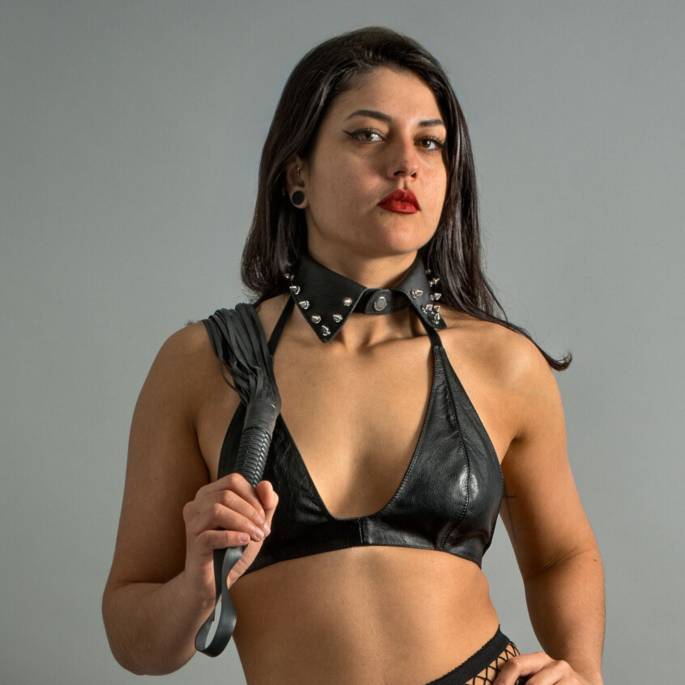 Collier col cuir clouté