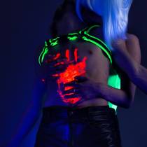 GLOW IN THE DARK-SCHNALLENGESCHIRR