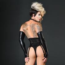 Mme Vanessa string gainant