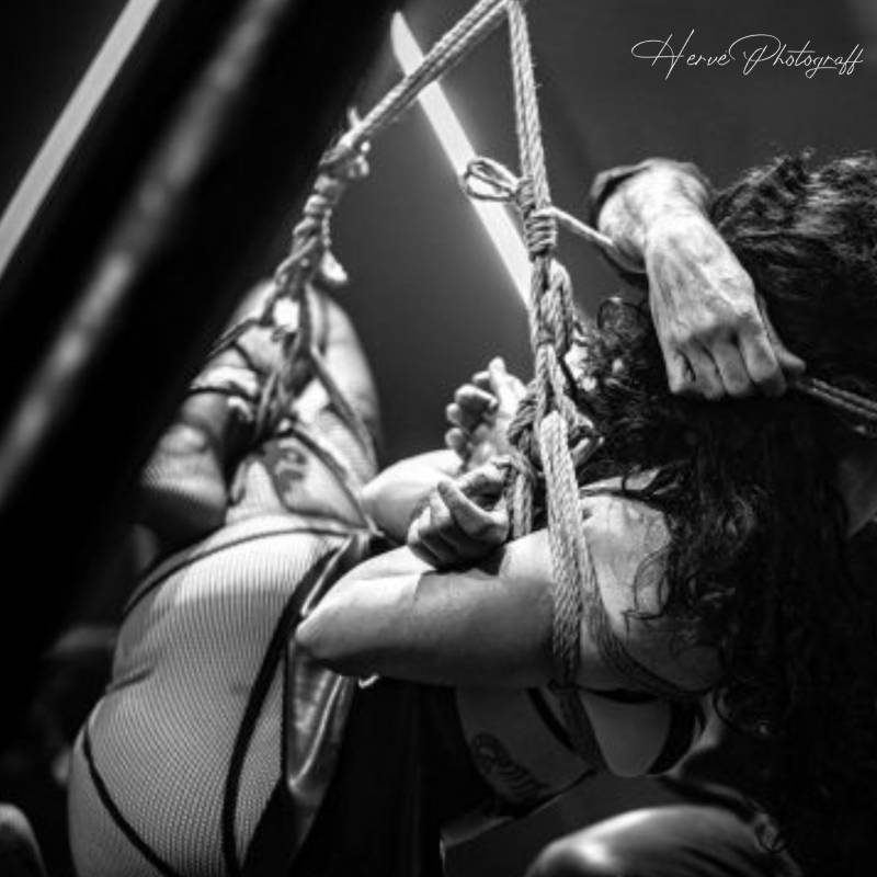 Супер порно мама алады трахается в екі тесік