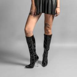 Zapatos D&egrave;monia