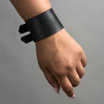 FESSÉE ARTISANALE-BRACELET DE FORCE