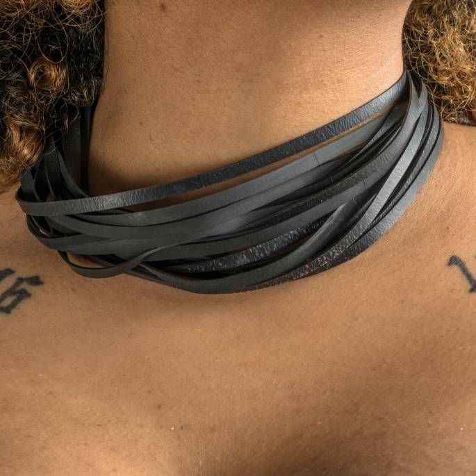 FESSÉE ARTISANALE-COLLIER FRANGES