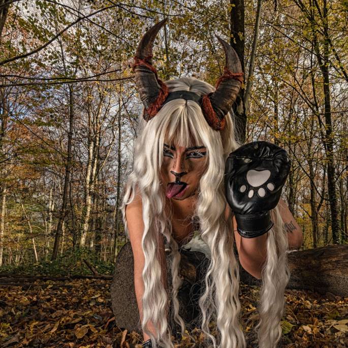 PUPPY-FÄUSTLINGE AUS KUNSTLEDER