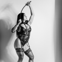 LEATHER BODY + VEIL + HARNESS COLLAR