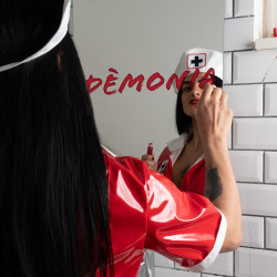 infermiera, cameriera