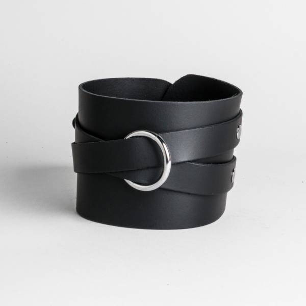 COLLIER LANIÈRES CUIR NOIR+ANNEAU