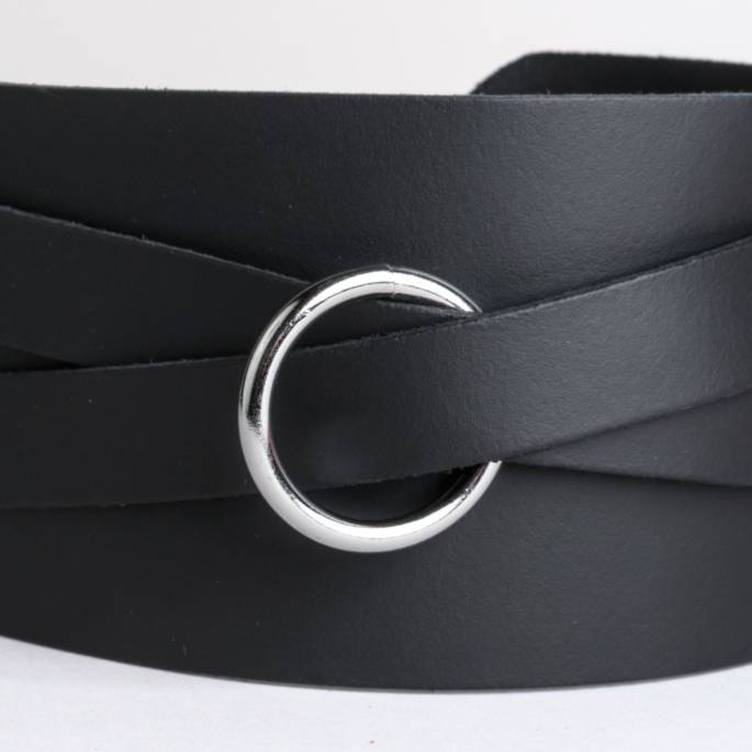 COLLIER LANIÈRES CUIR NOIR+ANNEAU
