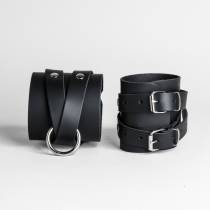 MENOTTES LANIÈRES CUIR NOIR+ANNEAU