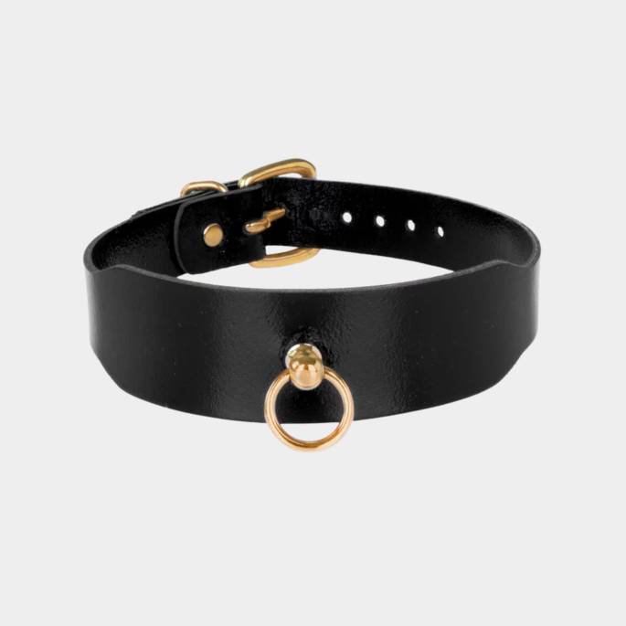 Collier BDSM en cuir noir anneau doré