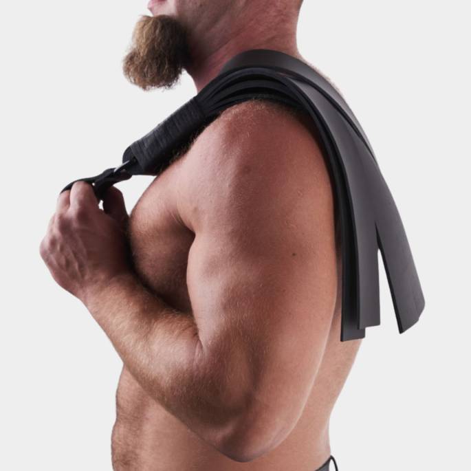 Martinet slapper cuir noir