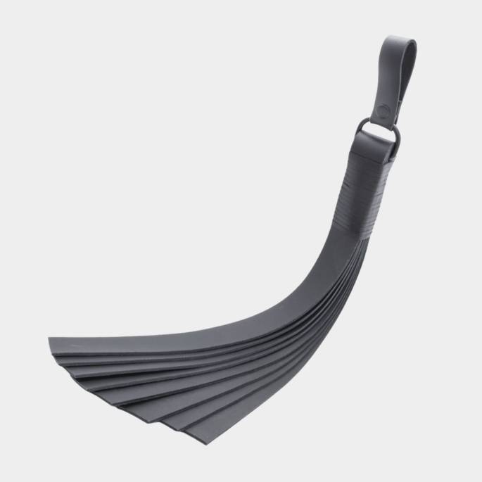 Martinet slapper cuir noir