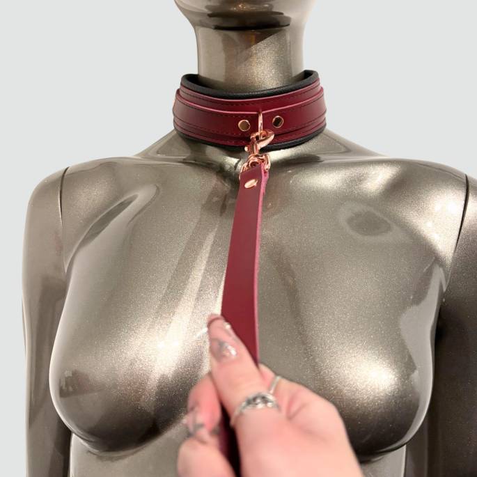 Laisse BDSM Burgundy Gold Rose 90cm