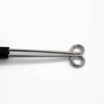 Pince à lèvres plumes noires