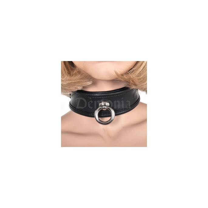 COLLAR DE CUERO NEGRO CON ANILLA