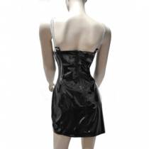 KURZES SCHWARZES VINYLKLEID