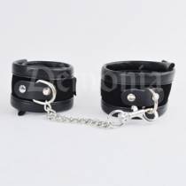 SCRATCH PEGS + CHAIN