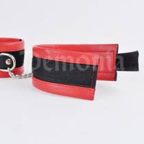 MANETTE IN SIMILPELLE + CATENA